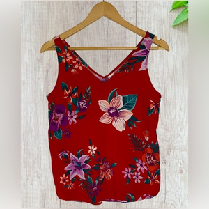 Women’s Old Navy Red Floral Tank Top‎ Size Medium